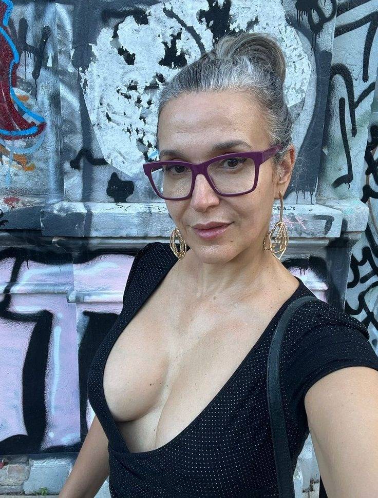 Hedda den hetaste MILFen i Göteborg